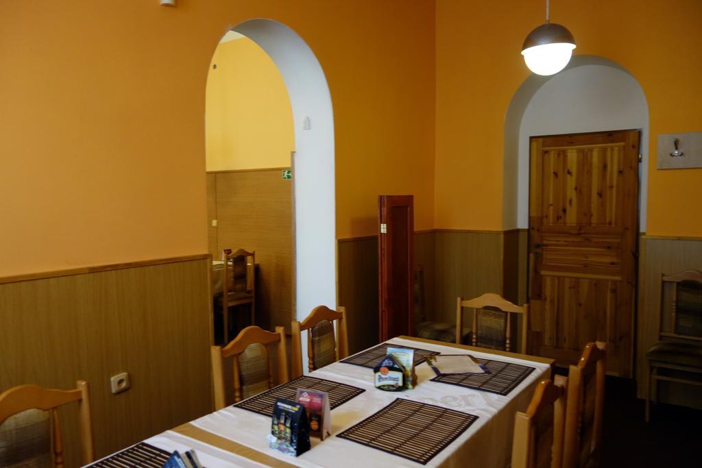Restaurace Alvi Hotel Ostrava Eksteriør billede